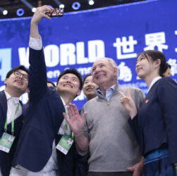 China set to narrow digital divide